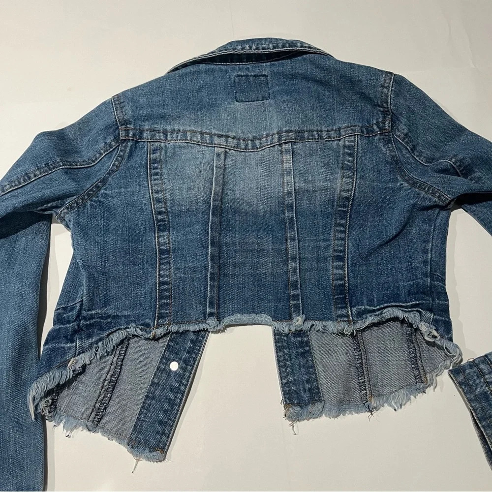 Jean‎ jacket cropped distressed buttons blue wash women’s small long sleeve - Picture 2 of 2